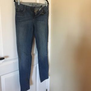 Tommy skinny classic ankle jeans size 6.
